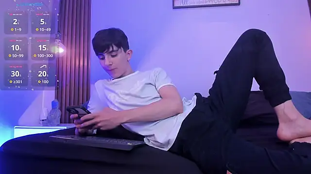 Snapshot of mathias_saenz chatting on 11/28/25, 07:49 mathias saenz online show from 11/28/25, 07:49