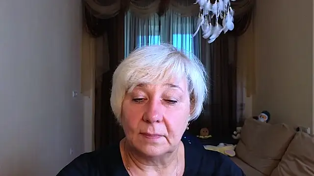 Snapshot of Milana_Milky chatting on 10/03/25, 05:15 Milana Milky online show from 10/03/25, 05:15