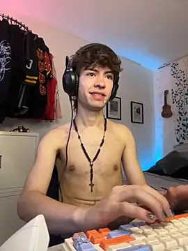 Snapshot of Tonerii chatting on 09/16/25, 02:56 Tonerii online show from 09/16/25, 02:56