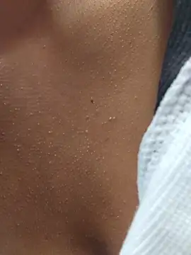 Snapshot of Lorena_Mcfly chatting on 10/24/25, 12:45 Lorena Mcfly online show from 10/24/25, 12:45