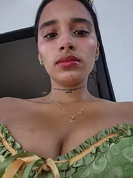 Snapshot of Lorena_Mcfly chatting on 10/31/25, 01:23 Lorena Mcfly online show from 10/31/25, 01:23