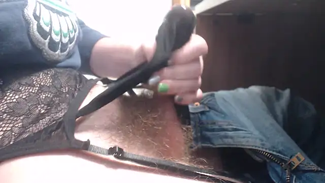 Snapshot of Ilovethetip chatting on 09/12/25, 05:13 Ilovethetip online show from 09/12/25, 05:13