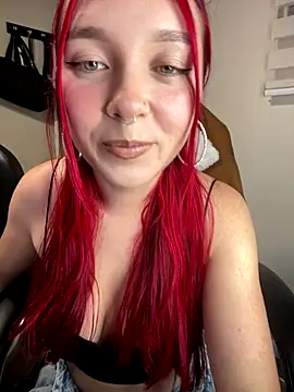 Snapshot of Karen18_boobs chatting on 10/05/25, 02:10 Karen18 boobs online show from 10/05/25, 02:10