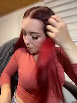 Snapshot of Karen18_boobs chatting on 11/25/25, 01:49 Karen18 boobs online show from 11/25/25, 01:49