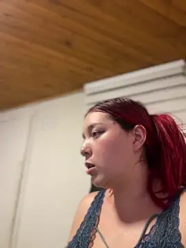 Snapshot of Karen18_boobs chatting on 12/16/25, 02:49 Karen18 boobs online show from 12/16/25, 02:49