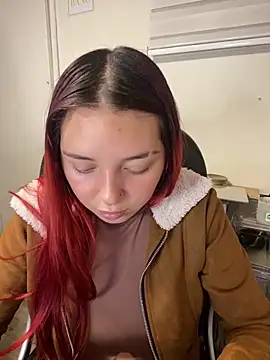 Snapshot of Karen18_boobs chatting on 02/08/26, 02:15 Karen18 boobs online show from 02/08/26, 02:15