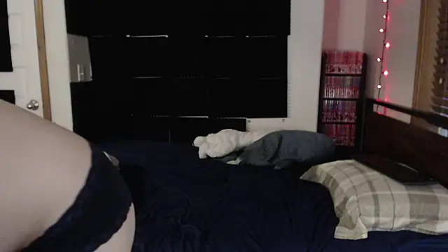 Ivyintheparker online show from 05/17/26, 03:48