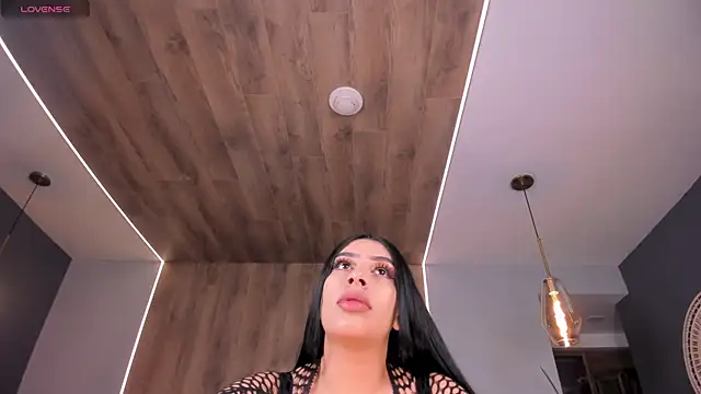 Snapshot of LeahLombardi_ chatting on 06/10/26, 03:18 LeahLombardi online show from 06/10/26, 03:18