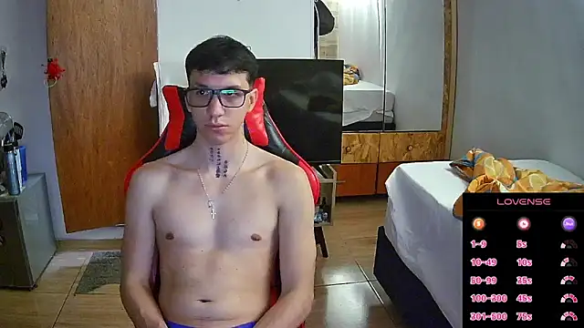 Snapshot of angelicious_ chatting on 07/07/26, 12:31 angelicious online show from 07/07/26, 12:31