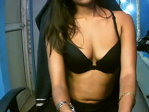 RENUKA RAJPUT online show from 11/26/25, 06:53