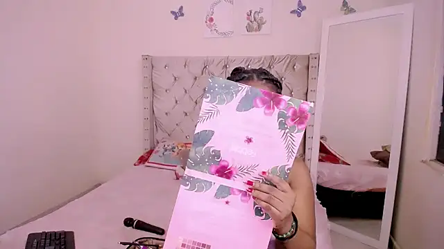 Snapshot of bonniebakerz1 chatting on 02/05/26, 02:27 bonniebakerz1 online show from 02/05/26, 02:27