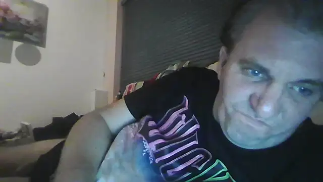 Snapshot of JasperGeil chatting on 11/08/25, 05:12 JasperGeil online show from 11/08/25, 05:12