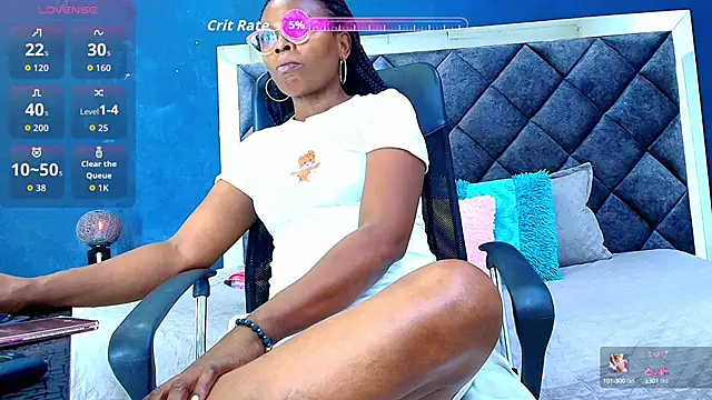 Snapshot of ebony__jheim chatting on 10/15/25, 12:27 ebony jheim online show from 10/15/25, 12:27