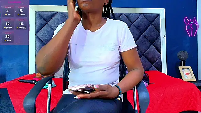 Snapshot of ebony__jheim chatting on 10/18/25, 12:39 ebony jheim online show from 10/18/25, 12:39