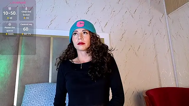 Snapshot of samanthaThoms chatting on 12/22/25, 02:52 samanthaThoms online show from 12/22/25, 02:52