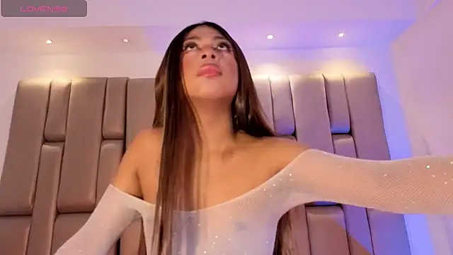 Snapshot of Sol_Vanegas chatting on 11/19/25, 12:49 Sol Vanegas online show from 11/19/25, 12:49