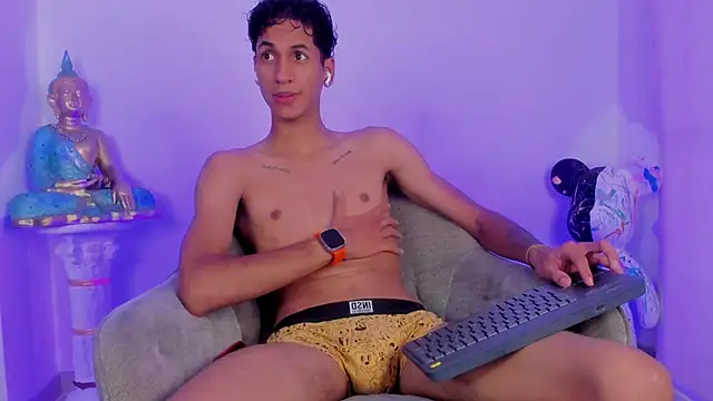 Snapshot of CamiiloRivera chatting on 10/05/25, 11:41 CamiiloRivera online show from 10/05/25, 11:41