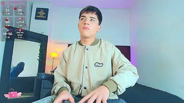 Lucass love online show from 12/18/25, 01:06