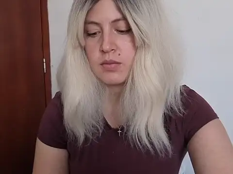 francescaasmith online show from 04/22/26, 06:20