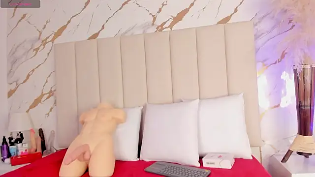 Meloddy Parkerr  online show from 03/11/26, 03:56