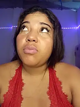 Snapshot of angelHeath13 chatting on 10/25/25, 04:31 angelHeath13 online show from 10/25/25, 04:31