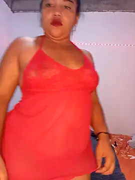 Snapshot of angelHeath13 chatting on 11/12/25, 03:07 angelHeath13 online show from 11/12/25, 03:07