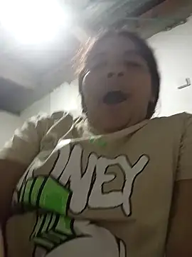 Snapshot of angelHeath13 chatting on 11/22/25, 05:28 angelHeath13 online show from 11/22/25, 05:28