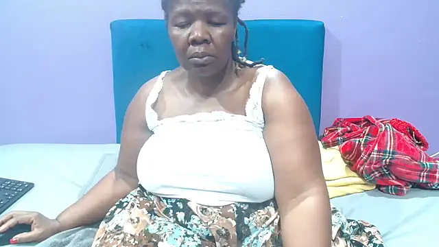 Snapshot of NaughtyChubbyZoe chatting on 09/22/25, 05:53 NaughtyChubbyZoe online show from 09/22/25, 05:53