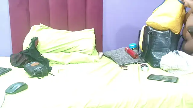 Snapshot of NaughtyChubbyZoe chatting on 11/20/25, 07:13 NaughtyChubbyZoe online show from 11/20/25, 07:13