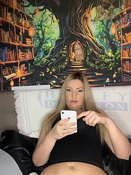 Snapshot of TheSexualIntellectual chatting on 02/05/26, 06:07 TheSexualIntellectual online show from 02/05/26, 06:07