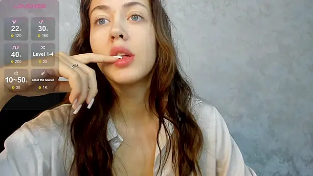 Snapshot of SaraMoren0 chatting on 09/14/25, 08:13 SaraMoren0 online show from 09/14/25, 08:13