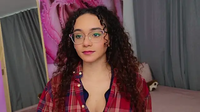 Taylor Tina online show from 12/17/25, 10:16