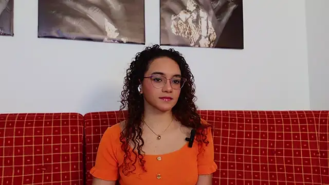 Taylor Tina online show from 02/15/26, 08:16