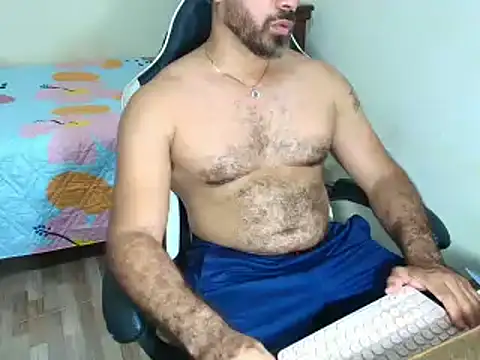 Snapshot of max_love255 chatting on 02/05/26, 07:51 max love255 online show from 02/05/26, 07:51