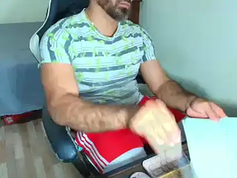 Snapshot of max_love255 chatting on 02/18/26, 12:06 max love255 online show from 02/18/26, 12:06