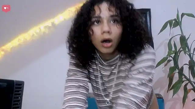 Snapshot of Nocturnawitch chatting on 09/16/25, 04:02 Nocturnawitch online show from 09/16/25, 04:02