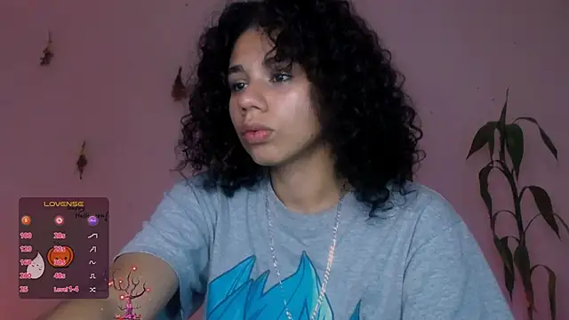 Snapshot of Nocturnawitch chatting on 10/03/25, 02:41 Nocturnawitch online show from 10/03/25, 02:41