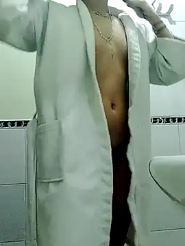 Snapshot of Nocturnawitch chatting on 10/29/25, 12:18 Nocturnawitch online show from 10/29/25, 12:18