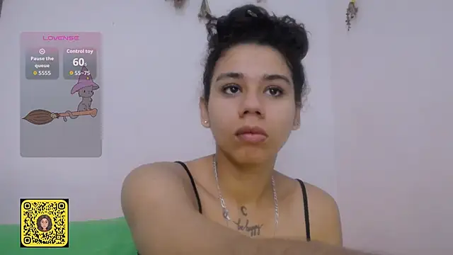 Snapshot of Nocturnawitch chatting on 10/30/25, 03:02 Nocturnawitch online show from 10/30/25, 03:02