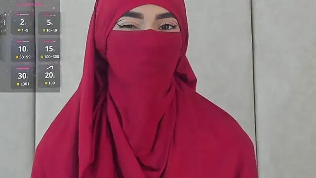  Zahiira  online show from 09/26/25, 11:47