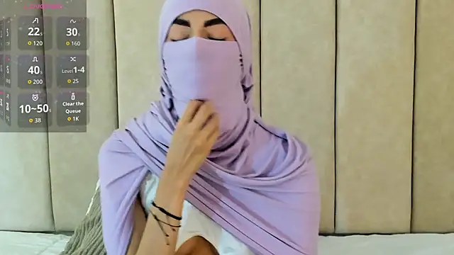  Zahiira  online show from 10/18/25, 12:06