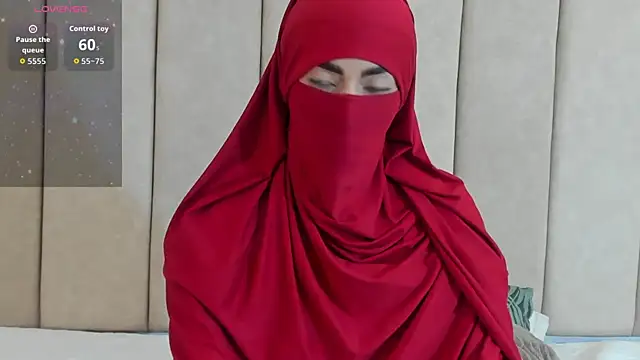  Zahiira  online show from 11/06/25, 12:06