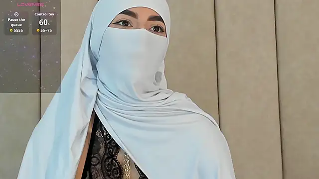  Zahiira  online show from 11/11/25, 11:54