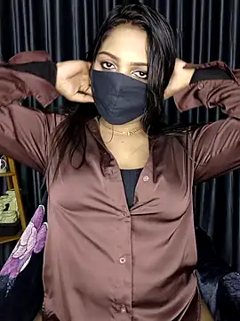 Snapshot of Webrowncouple chatting on 10/06/25, 02:58 Webrowncouple online show from 10/06/25, 02:58