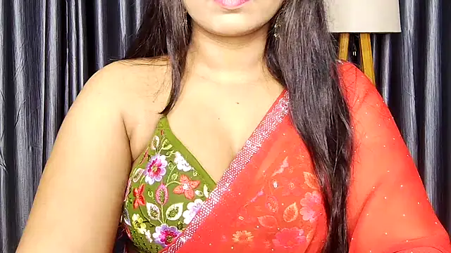 Snapshot of Webrowncouple chatting on 12/18/25, 04:02 Webrowncouple online show from 12/18/25, 04:02