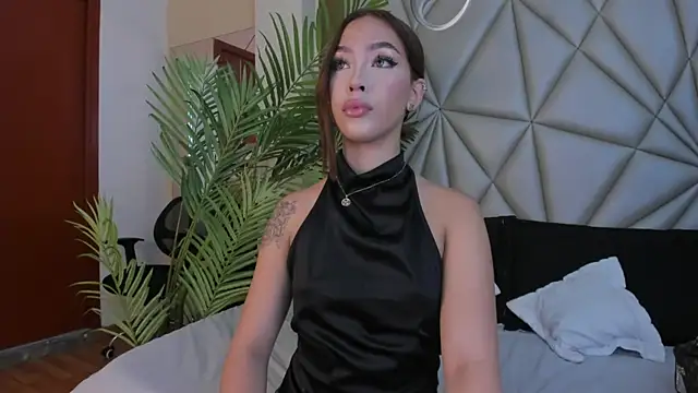 Snapshot of AllisonOwens chatting on 11/17/25, 11:49 AllisonOwens online show from 11/17/25, 11:49