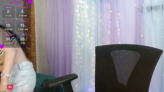 Camila Ord online show from 10/31/25, 12:44