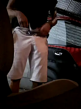 Snapshot of KalendaXL chatting on 09/16/25, 05:47 KalendaXL online show from 09/16/25, 05:47