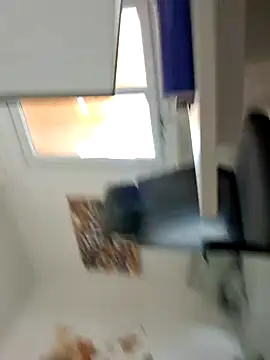 Snapshot of KalendaXL chatting on 09/26/25, 04:22 KalendaXL online show from 09/26/25, 04:22