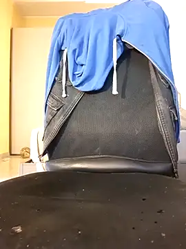 Snapshot of KalendaXL chatting on 11/26/25, 02:40 KalendaXL online show from 11/26/25, 02:40